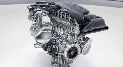Umfassende Motorenoffensive bei Mercedes-Benz: Stärker, sparsamer und sauberer