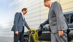 MINI-PLUG-IN-HYBRID (3)