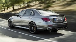 Mercedes-AMG-E63-Sedan-2017 (14)