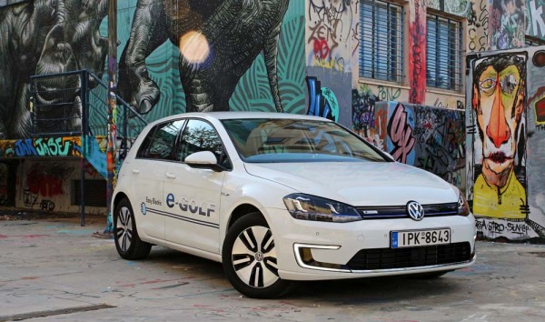 Volkswagen e-Golf caroto test drive 2016 (21)