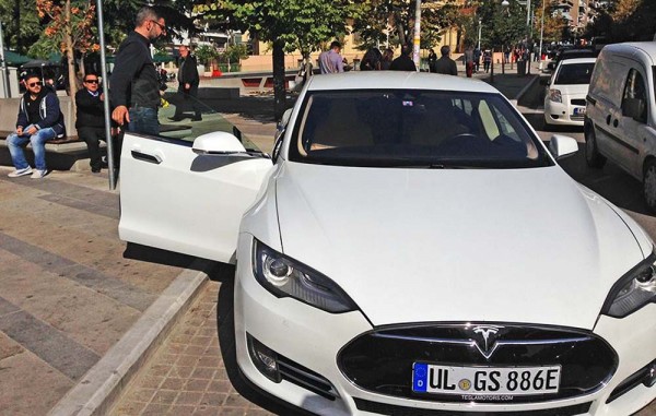 tesla model s in greece (4)
