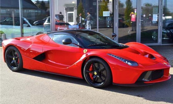 2014-ferrari-laferrari-1