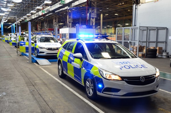 2016-vauxhall-police-cars-luton-6