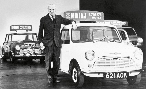 1959_sir-alec-issigonis-creator-of-the-mini-in-1959-photo-323617-s-1280x782