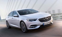 Opel-Insignia_Grand_Sport-2017 (9)