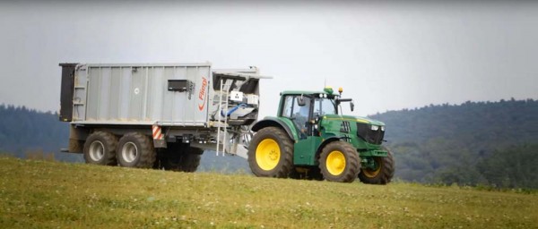 john-deere-reveals-180-hp-battery-powered-tractor (3)