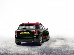 2018-MINI-Countryman-JCW-2