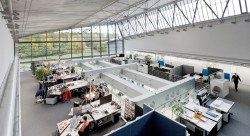 MERCEDES-DESIGN-ESSENTIALS (1)