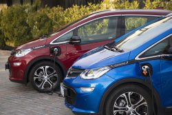 Top up: A 30-minute charge at a 50 kW DC public fast-charger will add a further 150 kilometers of range to the Opel Ampera-e (measured in accordance with the New European Driving Cycle).