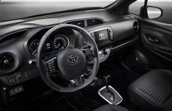 Toyota-Yaris-2017-1600-04