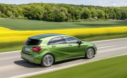 Mercedes-Benz A 220d 4MATIC (Style), elbaite green, Interior black / green;