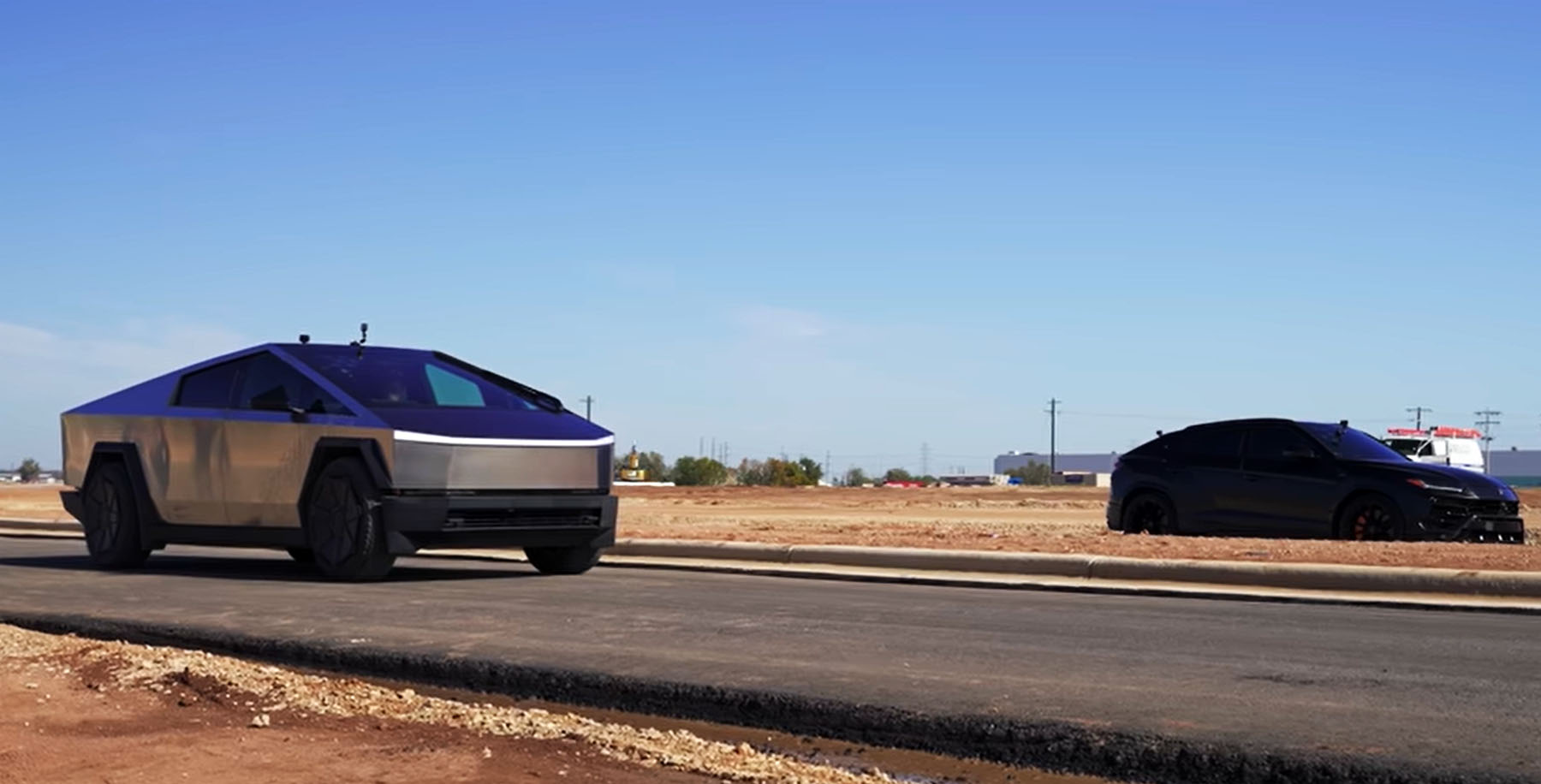 Δείτε το Tesla Cybertruck να τα ρίχνει στη Urus [video] caroto.gr
