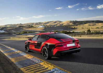 audi-rs7-piloted-driving-robby-6