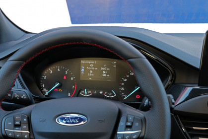 Ford Focus vs Kia Ceed caroto test drive 2019 (21)