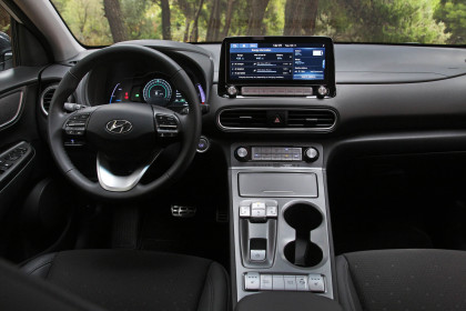 Hyundai-Kona-Electric-caroto-test-drive-2020-12