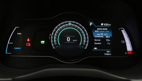 Hyundai-Kona-Electric-caroto-test-drive-2020-16