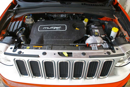 jeep-renegade-vs-opel-mokka-caroto-test-drive-2015-32