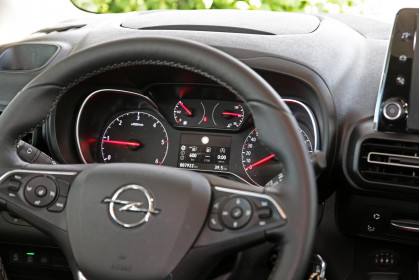 Opel-Combo-Life-Caroto-test-drive-2019-78