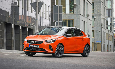 Opel-Corsa-e-test-drive-in-Berlin-caroto-2020-8