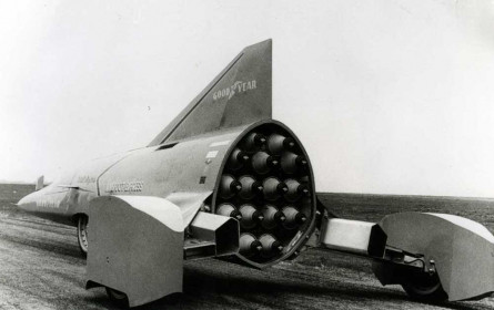 the-wingfoot-express-in-1964-to-665-km-per-hour