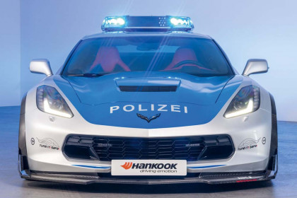 tikt-corvette-c7-stingray-police-vehicle-for-essen-10