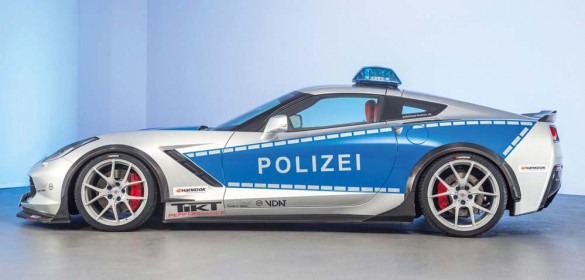 tikt-corvette-c7-stingray-police-vehicle-for-essen-11