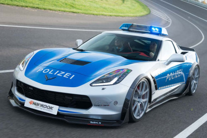 tikt-corvette-c7-stingray-police-vehicle-for-essen-3