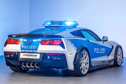 tikt-corvette-c7-stingray-police-vehicle-for-essen-5