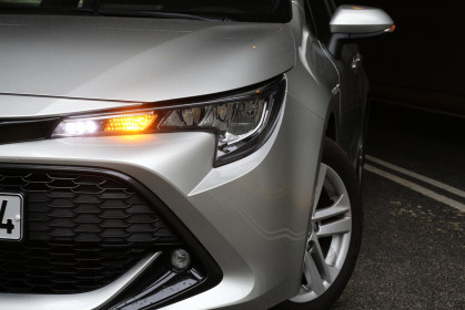 Toyota-Corolla-Hybrid-caroto-test-drive-2019-21