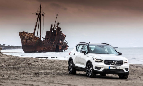 Volvo XC40 D4 and T5 caroto test drive 2018 (4)