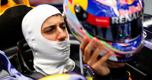 KUALA LUMPUR, MALAYSIA - MARCH 27:  Daniel Ricciardo of Australia and Infiniti Red Bull Racing prepares in his car in the garage during practice for the Malaysia Formula One Grand Prix at Sepang Circuit on March 27, 2015 in Kuala Lumpur, Malaysia.  (Photo by Dan Istitene/Getty Images) // Getty Images / Red Bull Content Pool  // SI201503270126 // Usage for editorial use only //