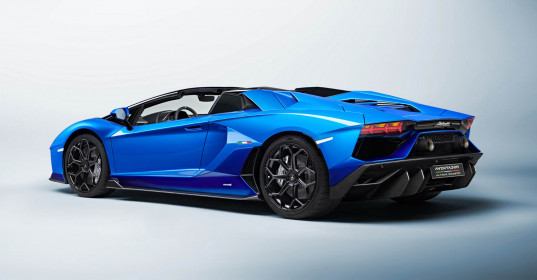 Lamborghini_Aventador_Ultimae_18