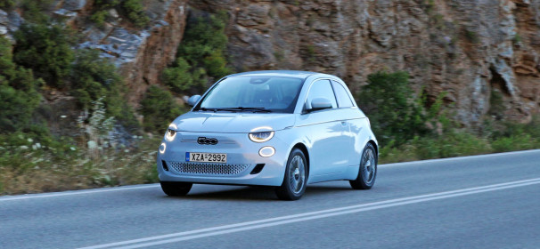 Fiat 500e Electric 2+1 caroto test drive 2022 (37)