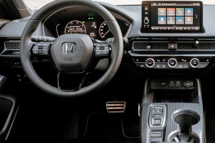 Honda-Civic_eHEV_EU-Version-2023-1600-34