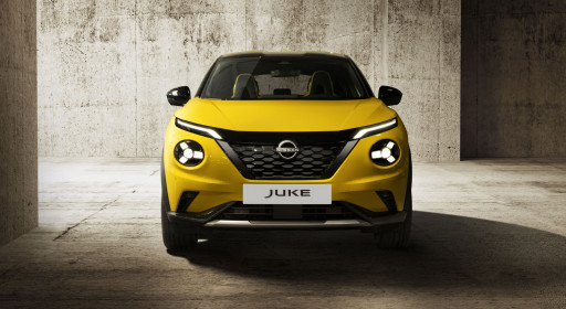 Nissan-JUKE-MC-2024-interior_-iconic-yellow-body-color-N-Sport-wireless-charging-2-11