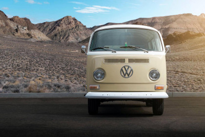 1972-Volkswagen-Type-2-Bus-with-e-Golf-electric-powertrain-11