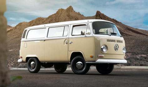 1972-Volkswagen-Type-2-Bus-with-e-Golf-electric-powertrain-15