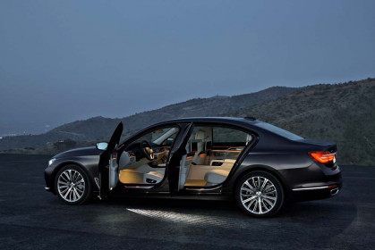 2016-bmw-7-series-official-8