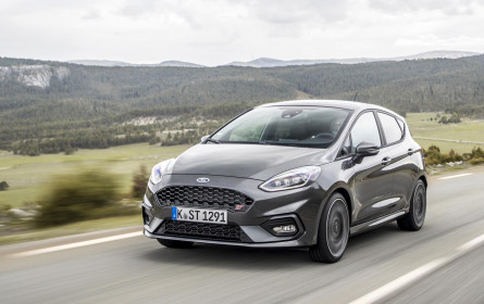 2018FordFiesta_MAGNETIC_ST_07