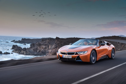 2019-BMW-i8-Roadster-Coupe (1)