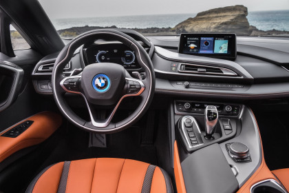 2019-BMW-i8-Roadster-Coupe (12)