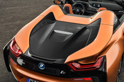 2019-BMW-i8-Roadster-Coupe (13)