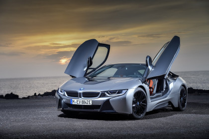 2019-BMW-i8-Roadster-Coupe (14)