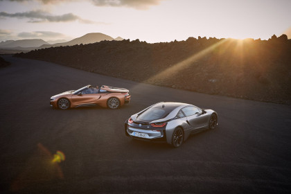 2019-BMW-i8-Roadster-Coupe (4)