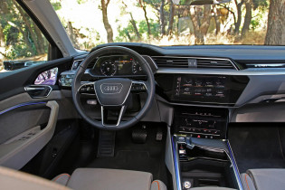 Audi-E-Tron-55-caroto-test-drive-2019-22