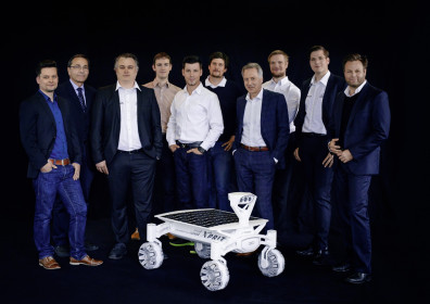 PASSION - MISSION TO MOONPassionate support âAudi experts from various different departments are providing the Part-Time Scientists with committed support to make the Audi lunar quattro fit for its journey to the Moon.