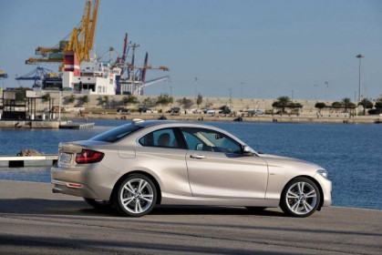 bmw-2-series-2014-official-7
