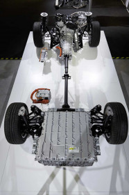 bmw-3-series-plug-in-hybrid-prototype-2014-10