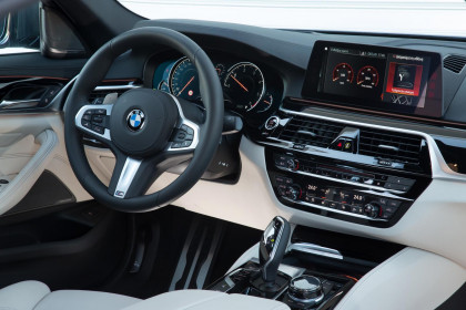 BMW 530i caroto test drive 2017 (16)