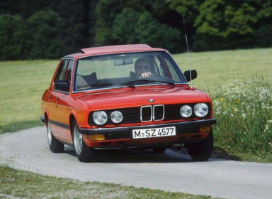 BMW-524-1983.jpg